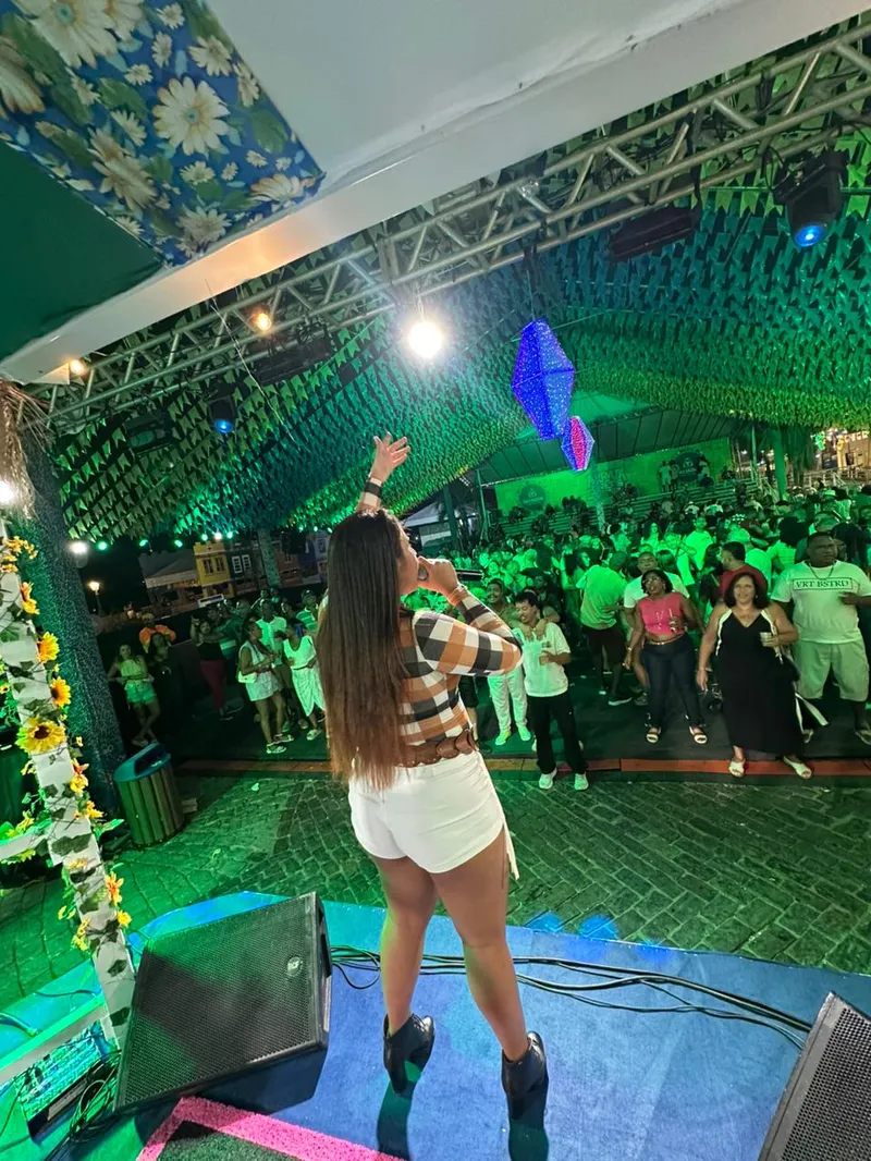 Brenda Hellen - Arraiá da Prefs 2026